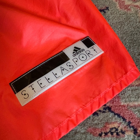 Stella McCartney active short - Picture 2 of 5